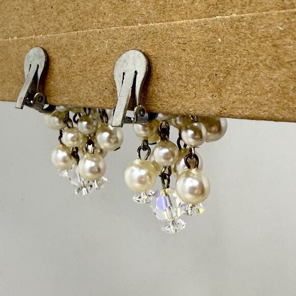 Vintage Imitation Pearl Dangle Drop Earrings Silver-Tone Mid Century Clip-on - Picture 5 of 7